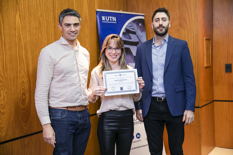 La Legislatura y la UTN entregaron certificados a los egresados de la Diplomatura en ODS