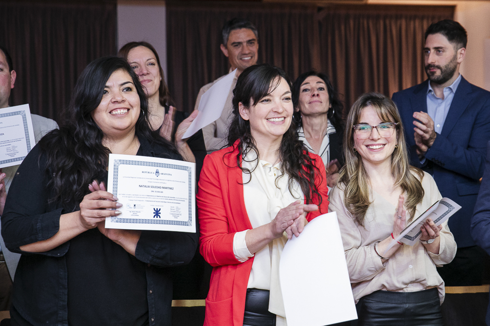 La Legislatura y la UTN entregaron certificados a los egresados de la Diplomatura en ODS