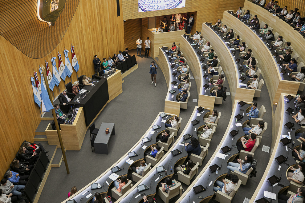 La Legislatura recibió a 130 escuelas secundarias en el Parlamento Juvenil del Mercosur
